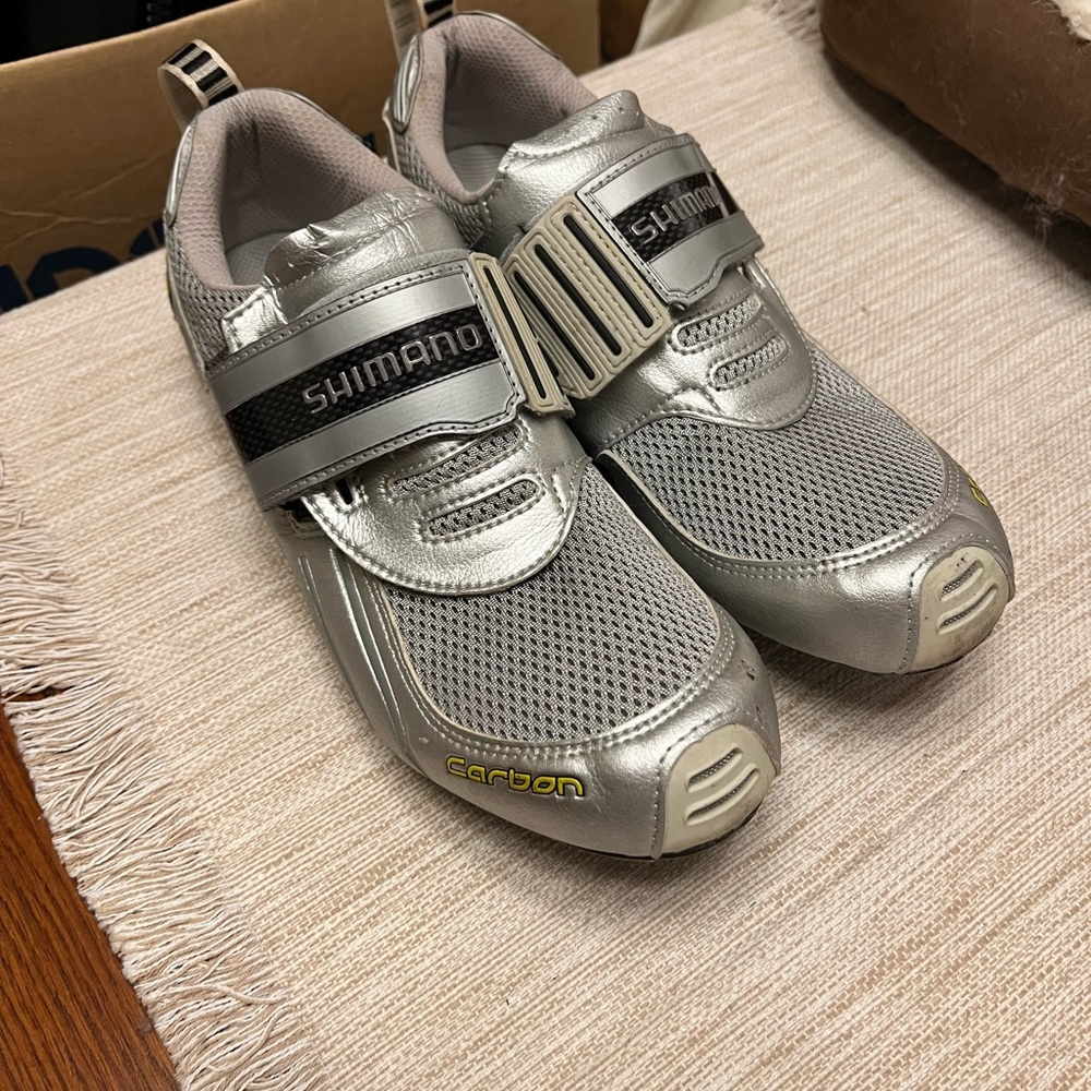Shimano carbon fiber cycling shoes sh-tr02